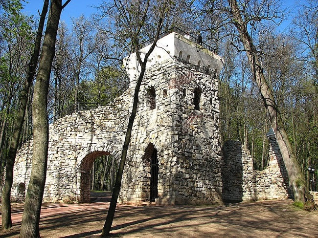 Башня Руина в Царицыно