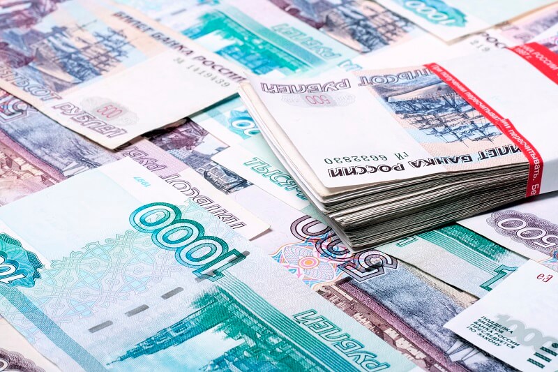 Средняя зарплата в России