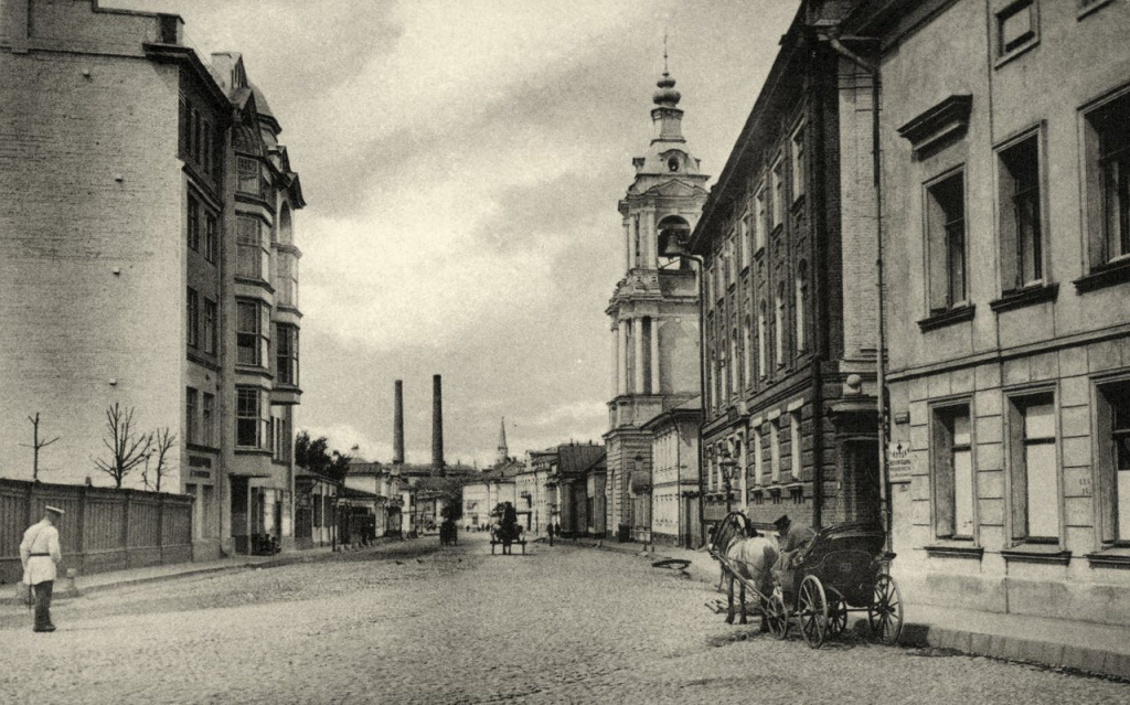 Фотография дореволюционной улицы Большая Якиманка История