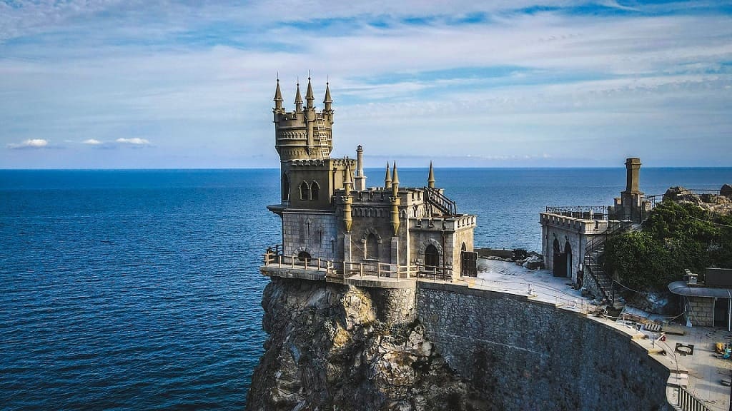 Где можно провести отпуск на море в России? | Крым